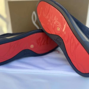 Navy blue skor - Navy blue, röd sula, storlek 41 