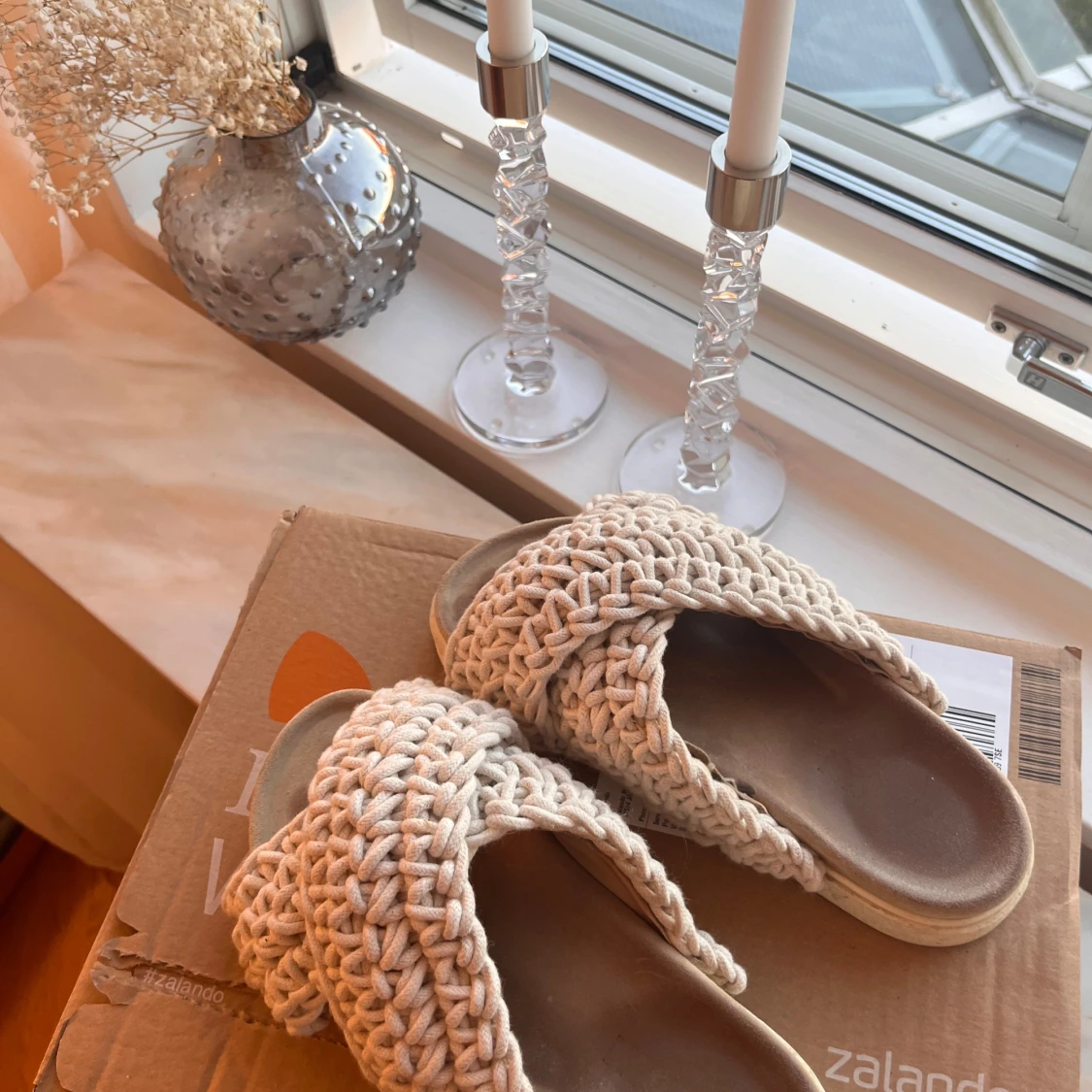 Inuikii sandalder - 1