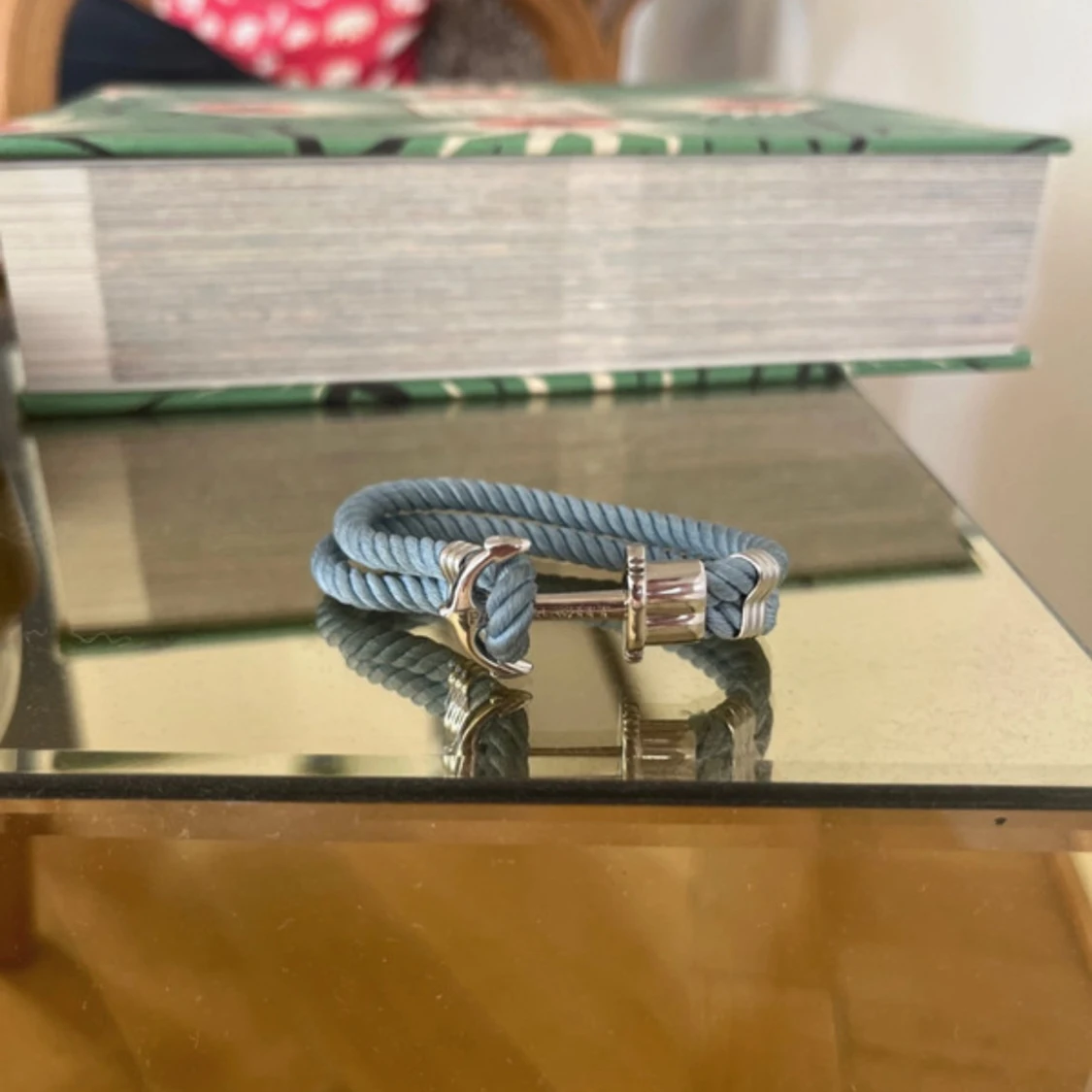 Blått armband med ankare i silver - 1