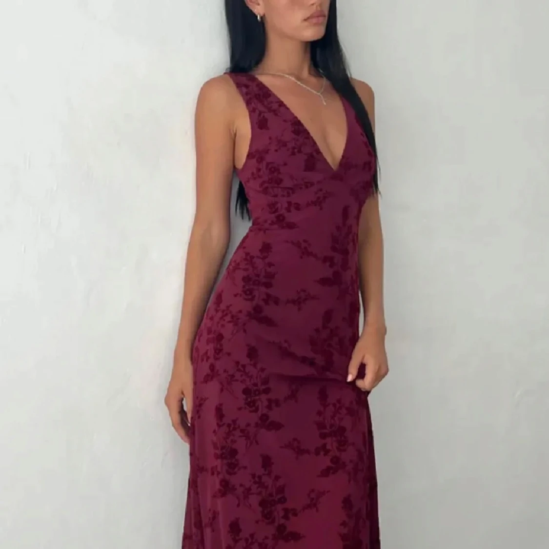 Vinröd maxiklänning i modellen Gabriela från Motel Rocks i strl S! - 2