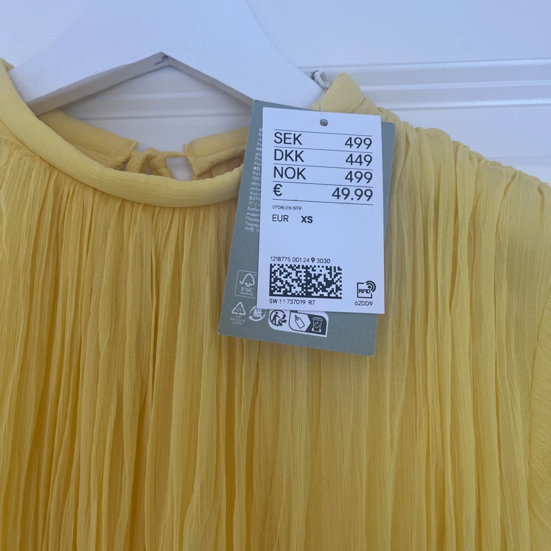 Gul långklänning med volangärmar XS - 2