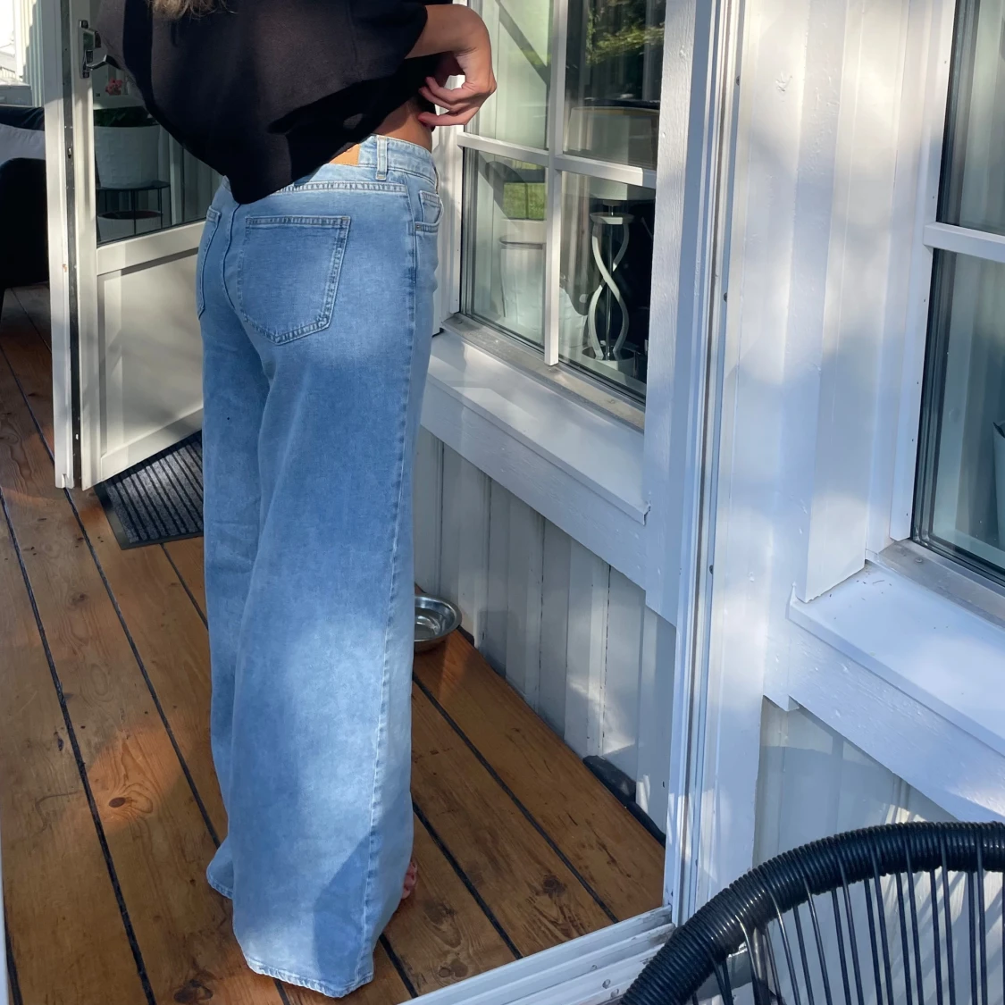 Ljusblåa lowwaist jeans - 1