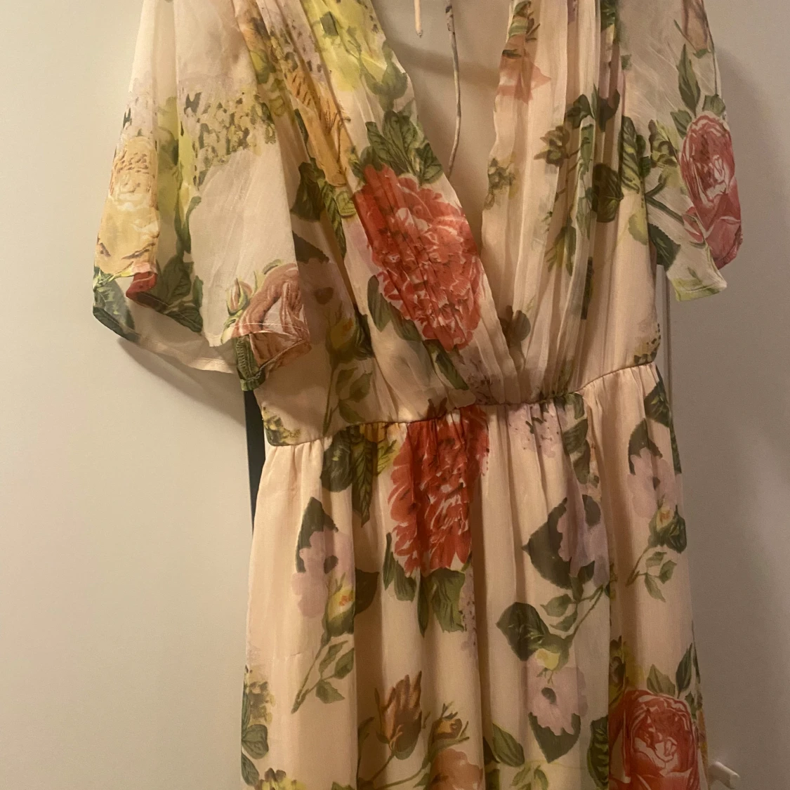 Blommig långklänning från NLY Eve - 1