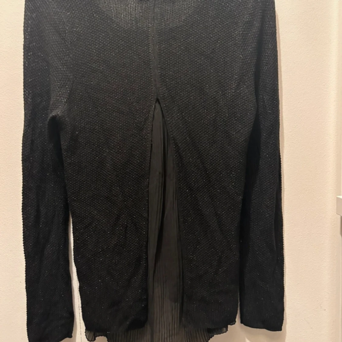 Svart stickad tröja Sfera Collection - 1