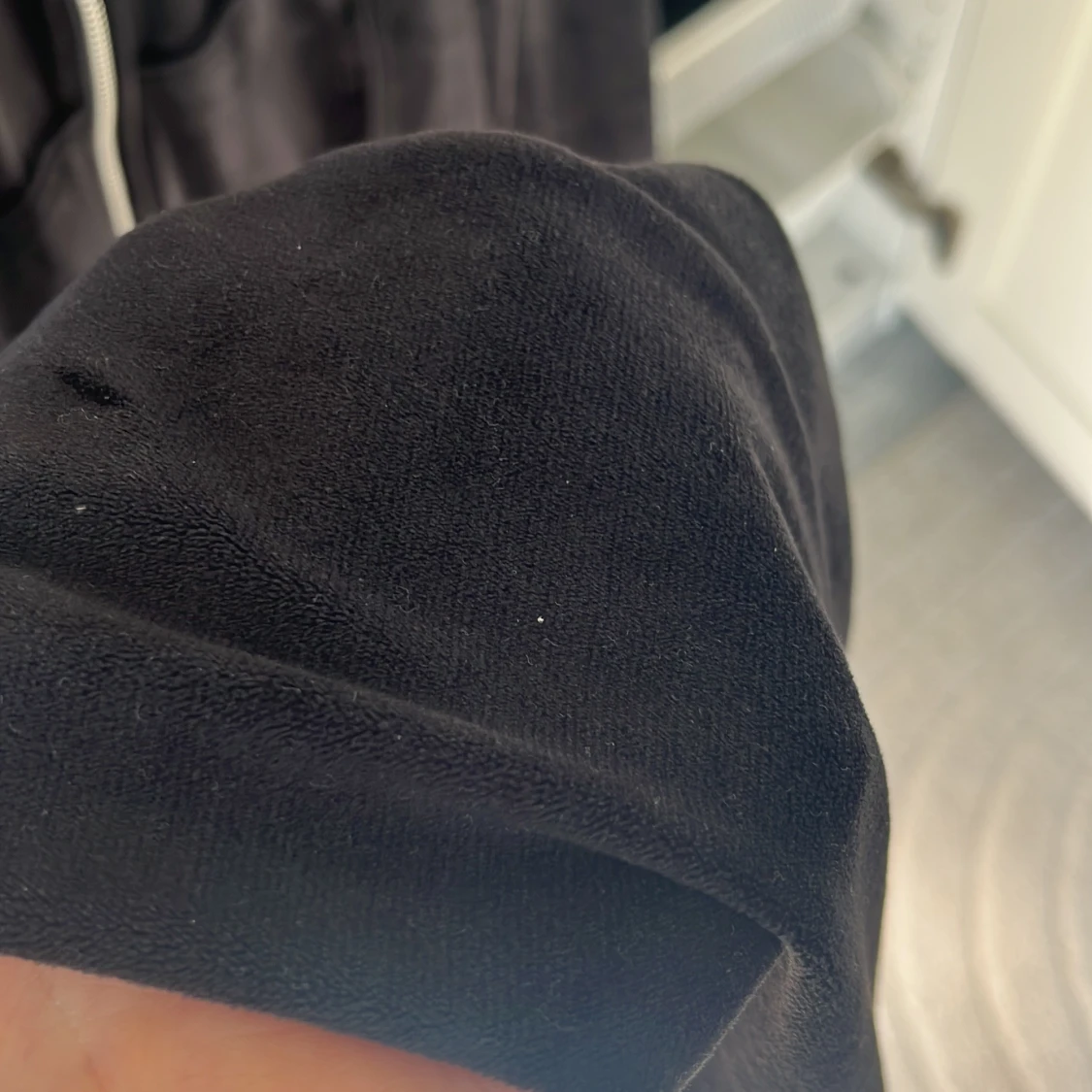 Svart munkjacka med huva från H&M - 1