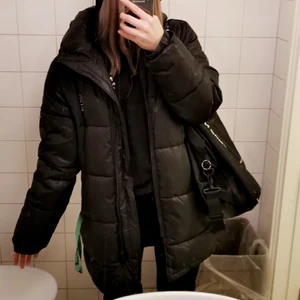 Cheap Monday jacka - Cool jacka från cheap monday som inte längre gör kläder. Herr jacka men strl S  