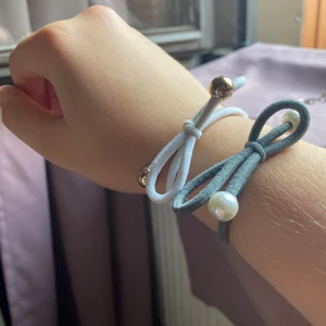 amband/hårband💕 - säljer en för 11 men båda för 20💕köpta från gina 