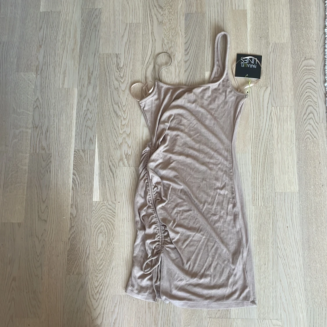 OANVÄND BRUN/BEIGE KLÄNNING - 91