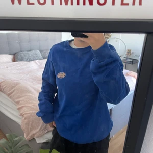 junkyard sweatshirt  - säljer denna jättehärliga oversized unisex sweatshirt från junkyard då den kommer ej till användning hos mig längre 💙