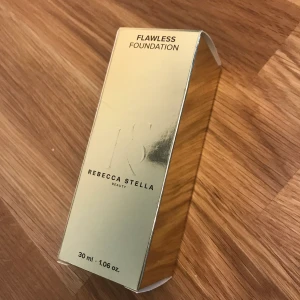 REBECCASTELLA flawless foundation - Färg 2N. Oöppnad. Spårbart frakt tillkommer på 51kr. 