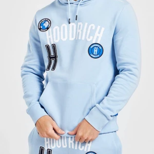 söker !!✌🏽 - söker !!✌🏽, jag söker ett hoodrich sett i någon av de här färgerna. hela settet för 200 kr eller endast tröjan/byxan 120 kr, helst xs elr s i båda ( ink frakt på båda ) hör av er om ni har !! tveka ej skriv ba ✌🏽