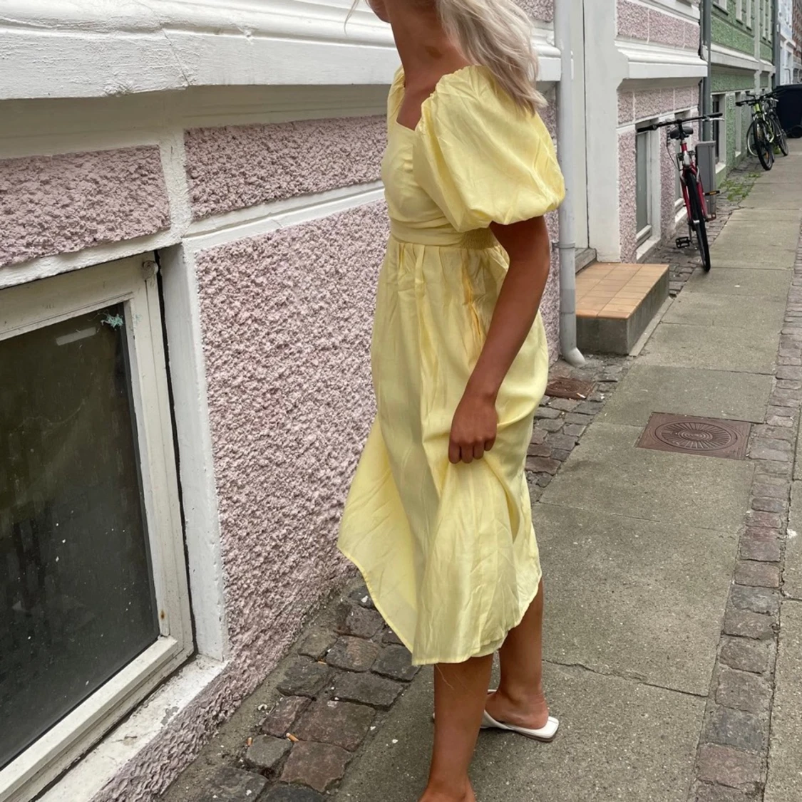 Oanvänd gul klänning itsmay - 91