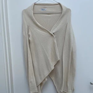 Kofta Hunkydory  - Beige kofta fråb Hunkydory.  Strl: S.   Köparen står för frakten. 