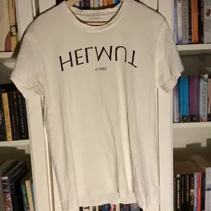 Helmut Lang t-shirt Herrstorlek L passar M Damstorlek XL passar L