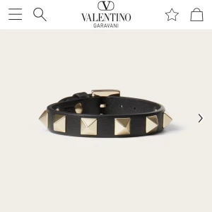 valentino armband - endast intressekoll!! mitt super fina valentino armband som jag funderar på om jag vill köpa i en annan färg! ❤️skriv vad ni kan tänka er betala