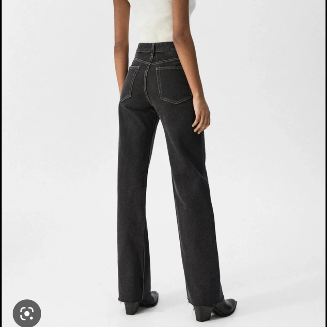 Svartna jeans, strl 36 - 90