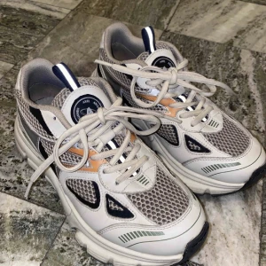 Axel Arigato Marathon - Storlek 37, bra sick. 