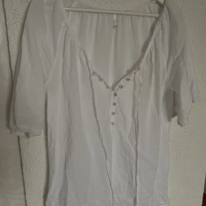 Sisters topp  - jättefin topp från sisters💖