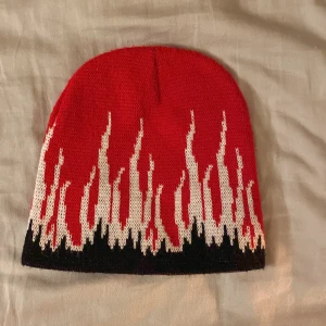 eldmössa - mössa drain haunted mound💯