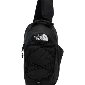  Crossbody bag Nike  -  helt oanvänd svart väska tagg fortfarande på köpte för 999 kr  Frakt ingår