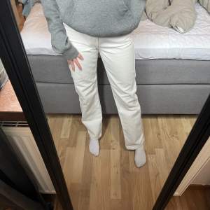 Fina vita Jeans från Weekday