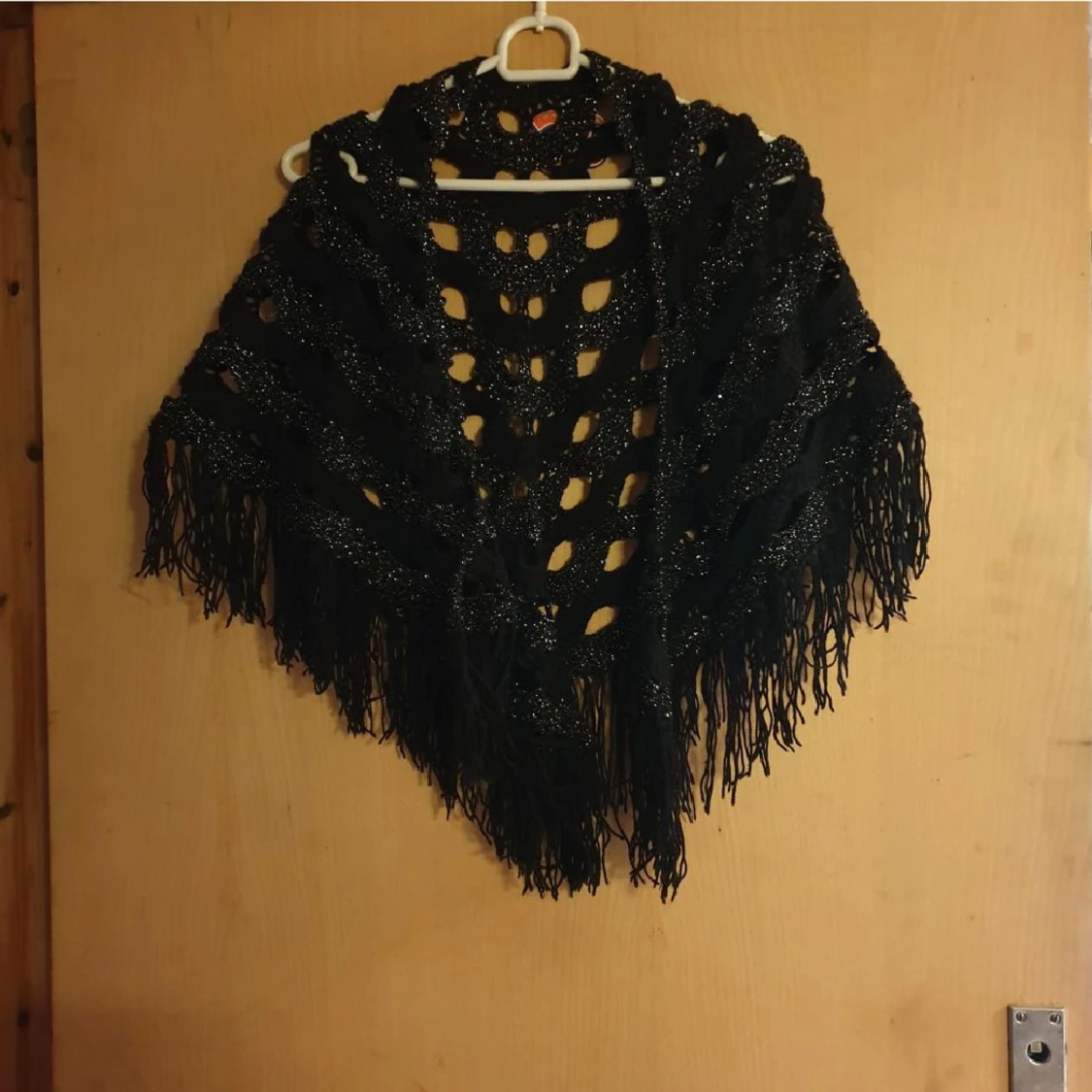 vacker svart glittrig sjal - 90