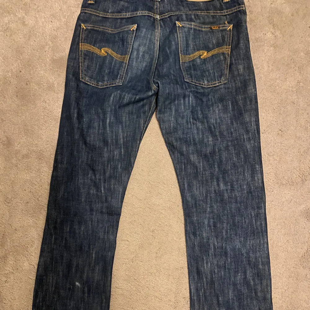 Nudie Jeans, Storlek 31x32, Passform Straight. Jeans & Byxor.