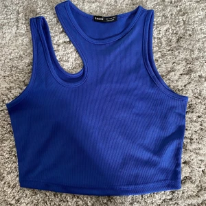 Topp - Nytt linne. Strl 36