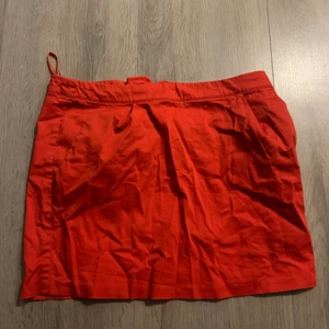 Kjol från Asos - Kjol från Asos, görs inte rättvisa genom bilden:(