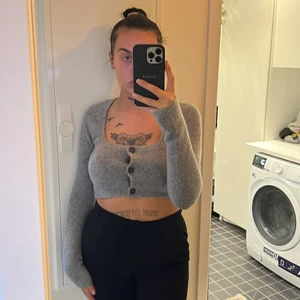 Croppad kofta  - Köpt på Zara, prislappen kvar. 