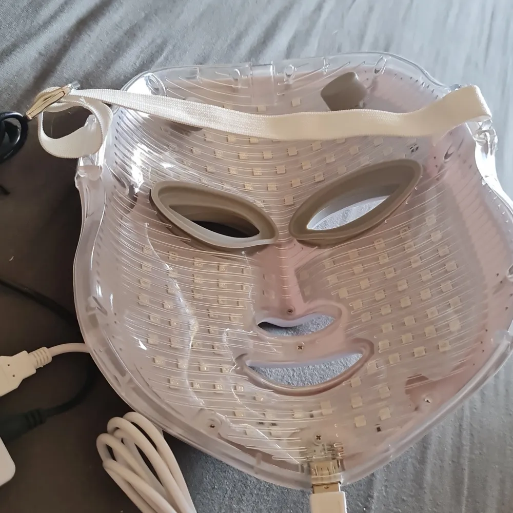 LED 7 färger BEAUTY MASk Helt ny För ung ansiktet och ta bort fina rynkor. . Övrigt.