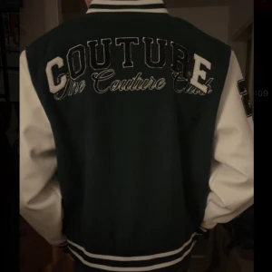 Collage jacka från ”the couture club” - 10/10 cond, aldrig använd