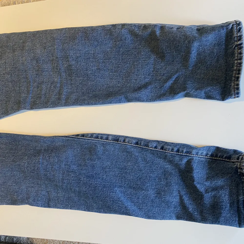 Fina och sköna jeans. Skicket 6/10. Storlek: W31 L32. Ljusblåa. Jeans & Byxor.