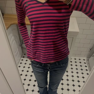 Grunge Topp - Väldigt vacker randig topp från Ralph lauren! I nyskick då den nästan aldrig användes. Passar till grunge stilen💕