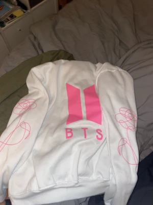 BTS love yourself tjock tröja  - Använd mindre än 5 gånger stor i storlek