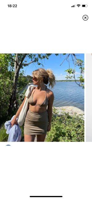 Djerf avenue bikinikjol - Kjol i bikinimaterial från Djerf avenue, fungerar även som vanlig kjol. Aldrig använd 