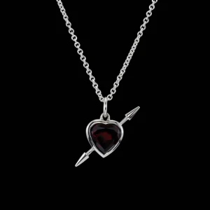 Maria Nilsdotter - Maria nilsdotter halsband i nyskick köpte för en månad sedan och använt 2 gånger❤️låda och box medföljer. Pris 3000kr nypris: 3795kr