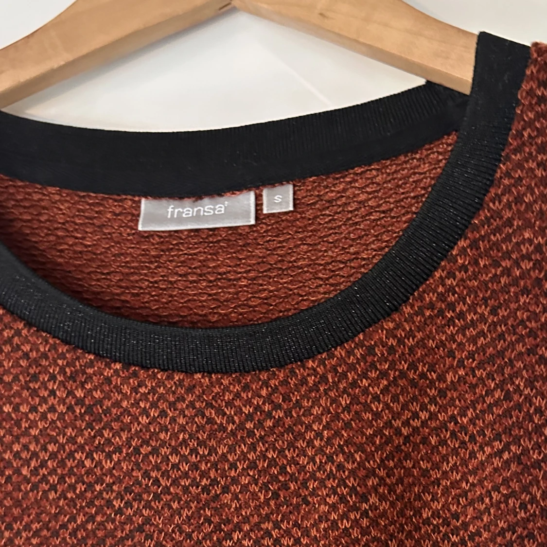 Roströd klänning - 91