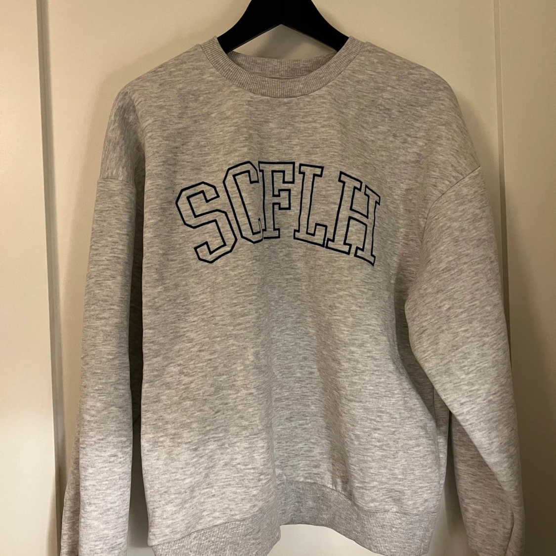 Tjocktröja - Ginatricot