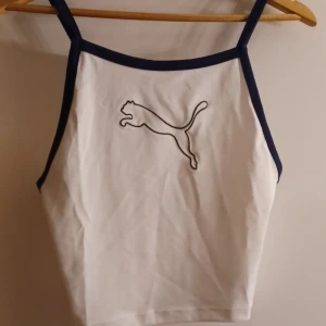 Linne Puma strl M - Bara provat. Lite liten i storlek passar en som har strl S.