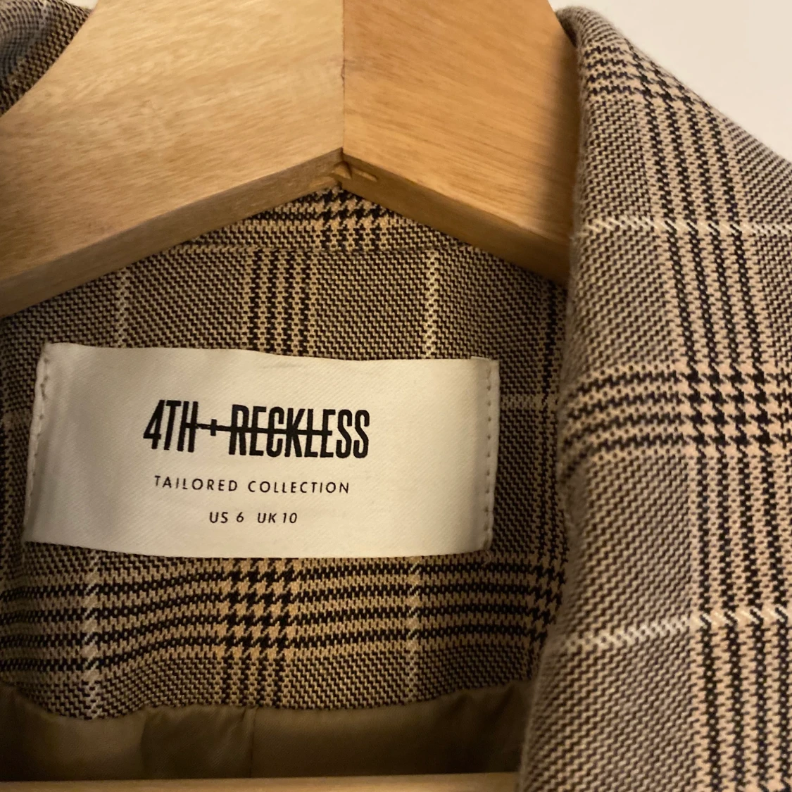 Beigerutig kavaj S - 91