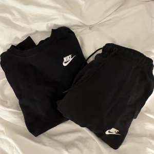 Mjukissett nike - Ett fint mjukissett ifrån Nike storlek xs men passar en S med