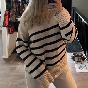 Randig tröja - Jätte fin nu till höst🤎