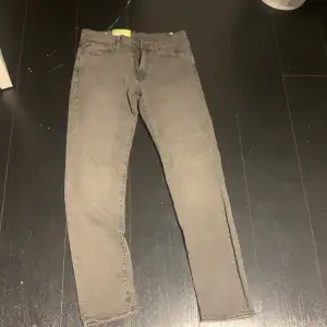 Helt nya Levis jeans aldrig använda strl 32X34