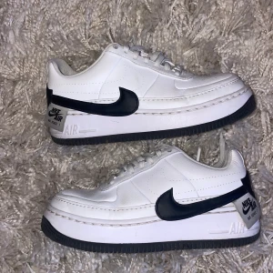 Nike jesters  - Nike airforce från jesterskollektionen 💕 gör såklart rent dem innan jag skickar iväg dem🤗