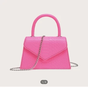 Väska - Använt 2 gånger. Jätte bra skick! 