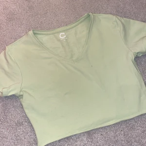 Neon grön t-tröja - Kort neon tröja