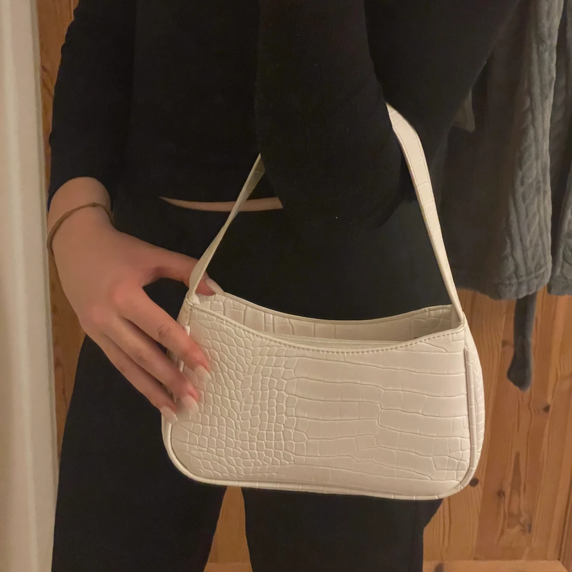 Vit axelväska - 90