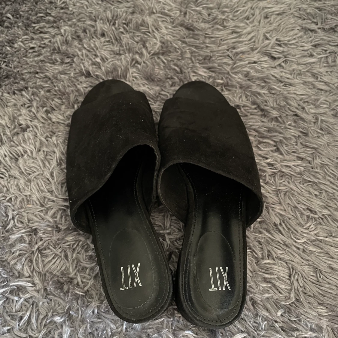 Tofflor storlek 37 - 91