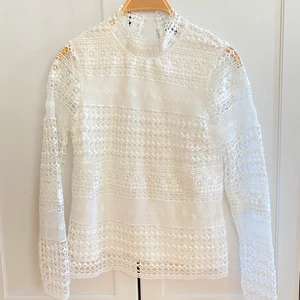 Fin, vit blus - Superfin blus, oanvänd!